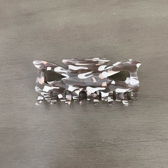 Gray Taupe White Camo Camouflage Large Extra Hold 5 Lobster Claw Hair Clip - Picture 1 of 3